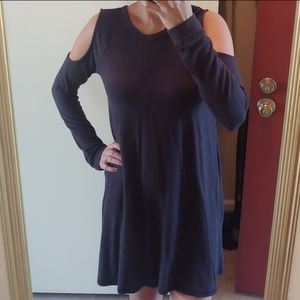 Abercrombie & Fitch Open Shoulder Dress